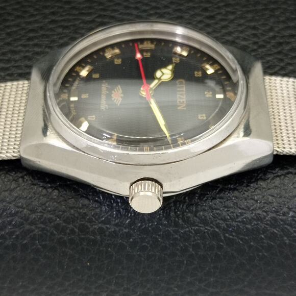 Vintage 1984 Citizen Automatic Mens Silver Watch W/daydate & Gold accents - Picture 5 of 9